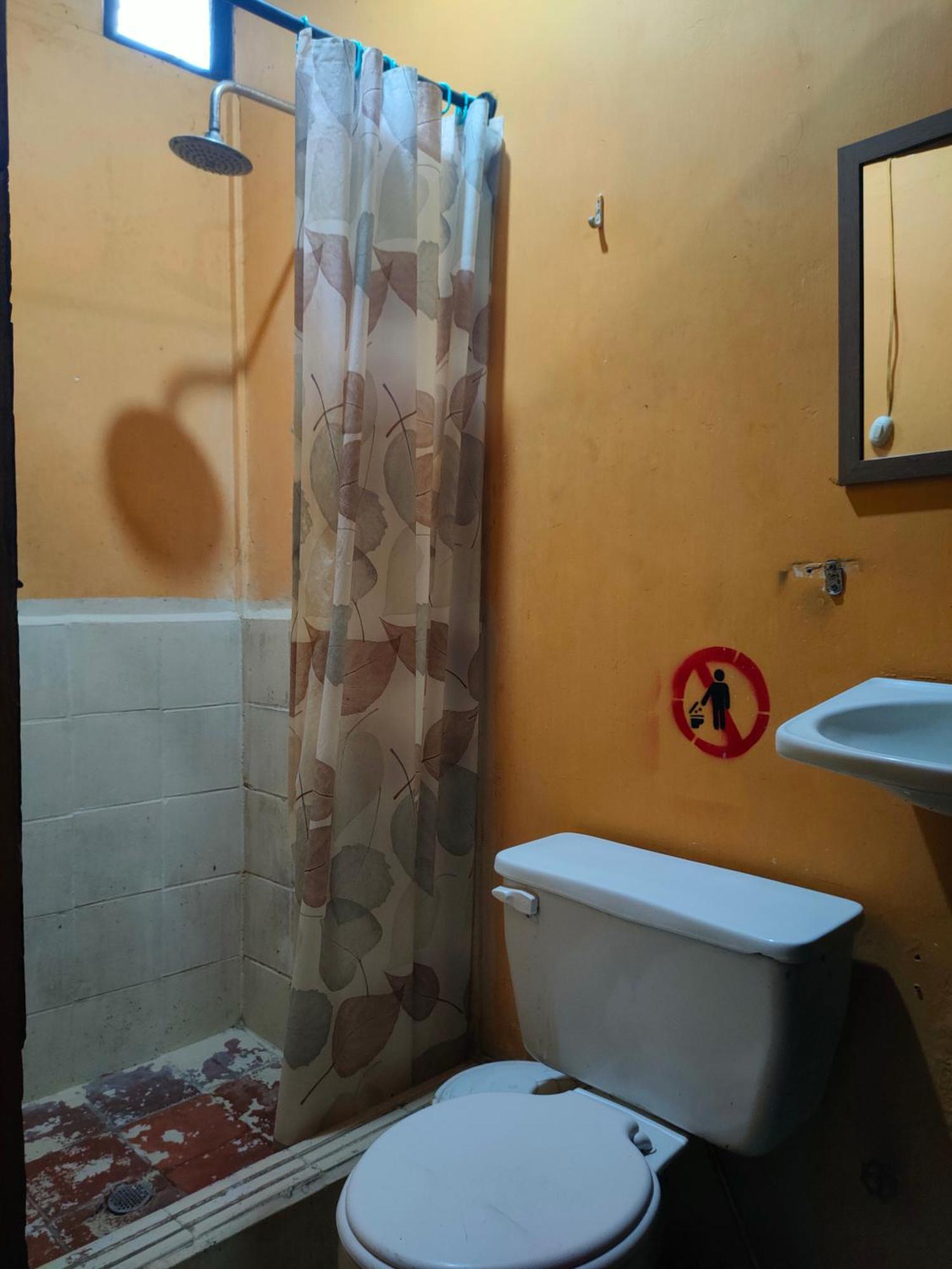 Al Carajo House Backpackers Host Hostel Montañita Kültér fotó