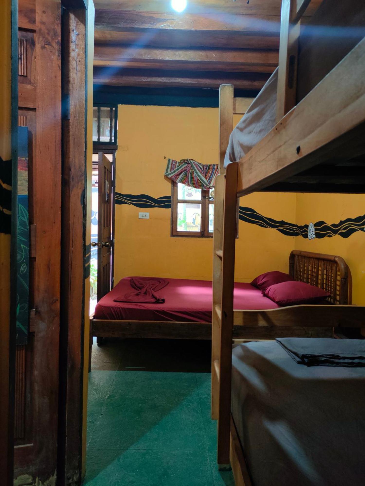 Al Carajo House Backpackers Host Hostel Montañita Kültér fotó