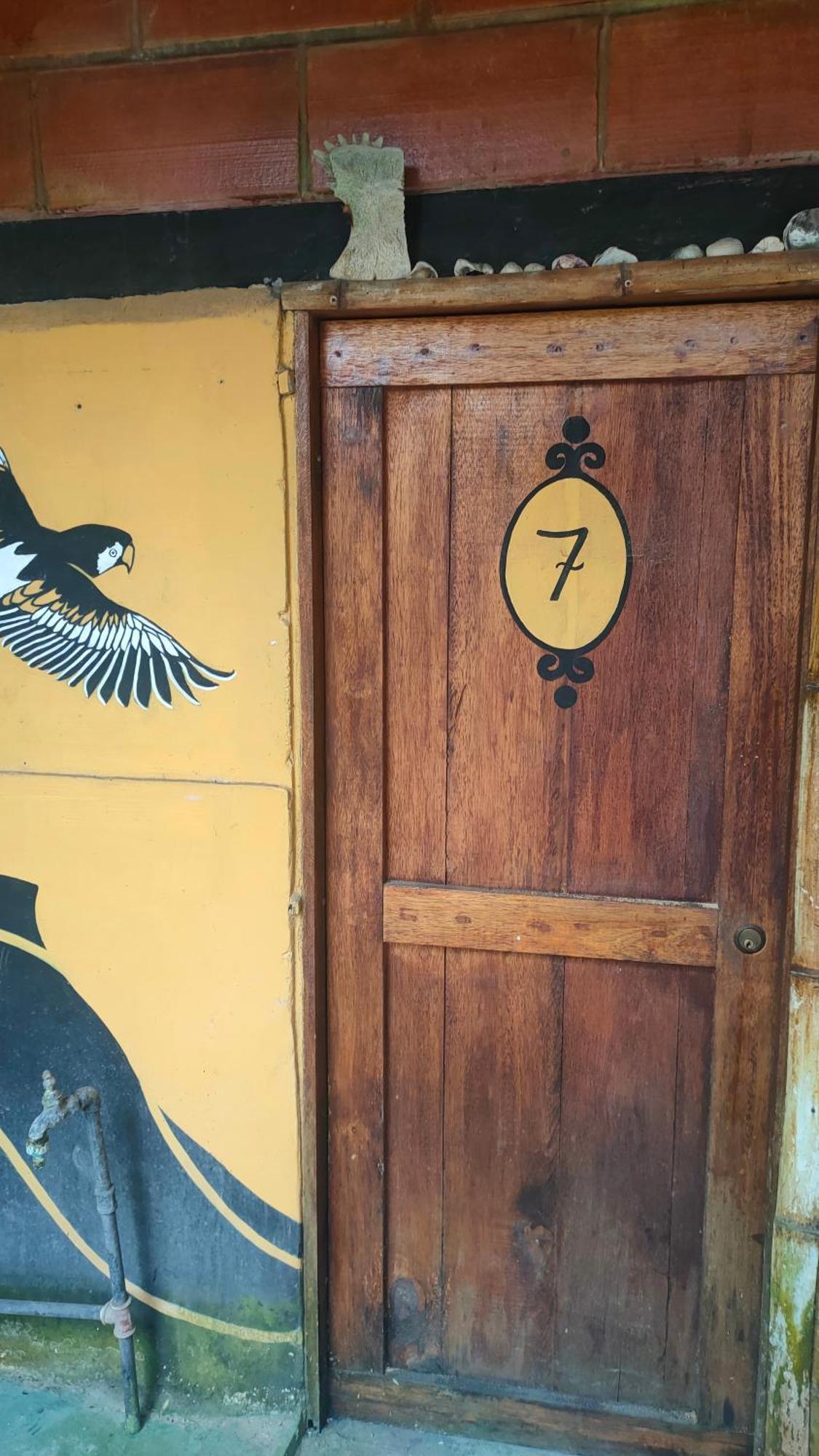 Al Carajo House Backpackers Host Hostel Montañita Kültér fotó